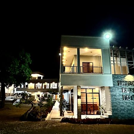 Harbour Bliss Hotel Coron Exterior photo